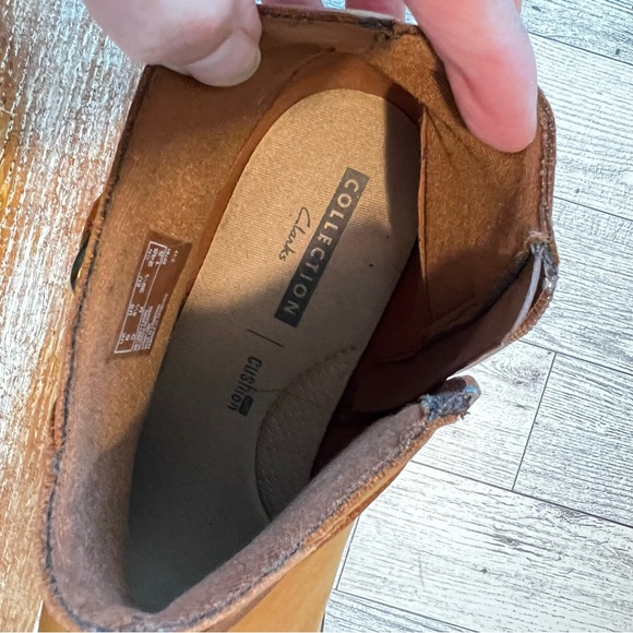 Clarks Addiy Cora tan Brown nubuck ankle Boots Distressed  strap buckle 8.5M Zip - Picture 10 of 13